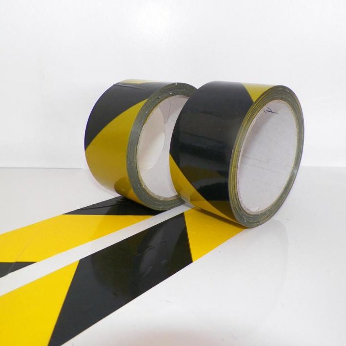 Vystrazne-pruhy_Leve-a-prave-provedeni